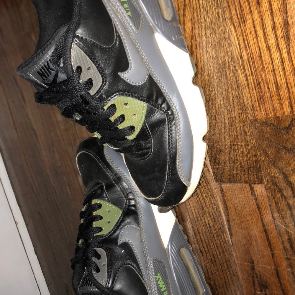 nike air maxes